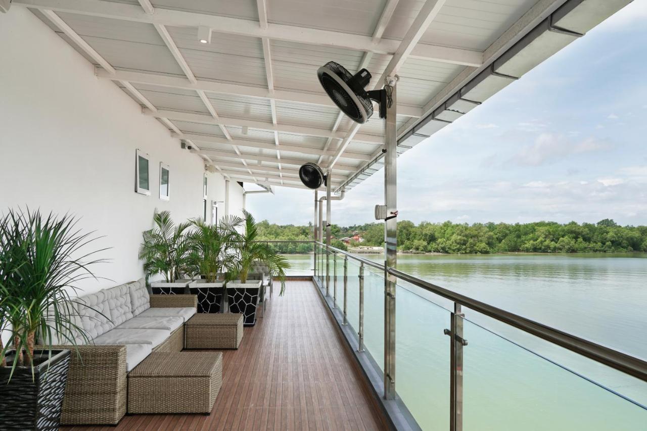 Hotel Le-Shore Kuala Selangor Esterno foto