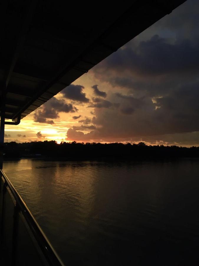Hotel Le-Shore Kuala Selangor Esterno foto